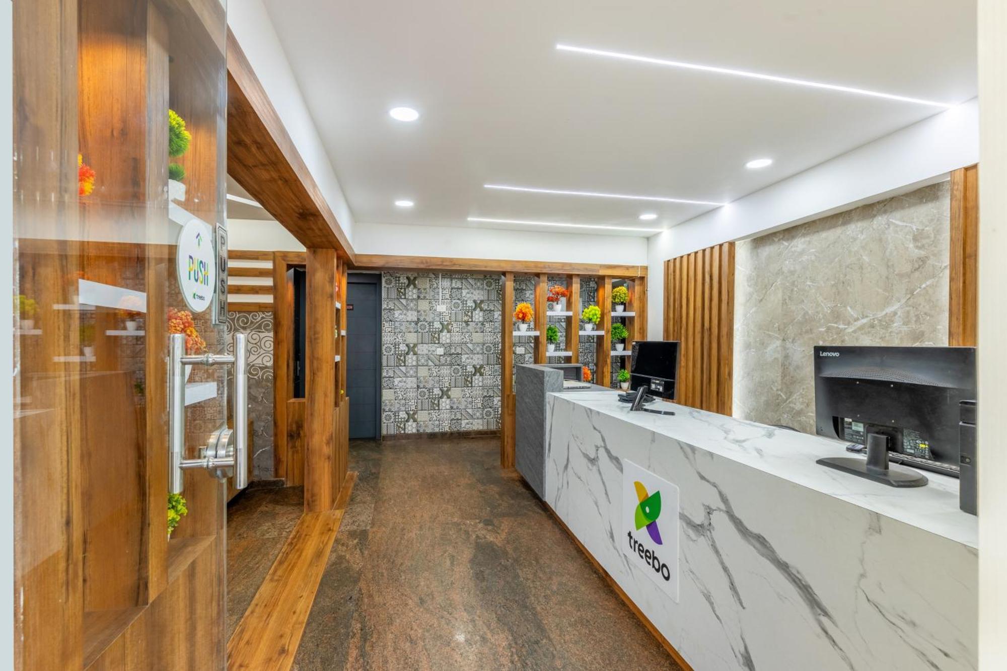 Treebo Sky City Grand, 5 Min From Mangalore Airport Buitenkant foto